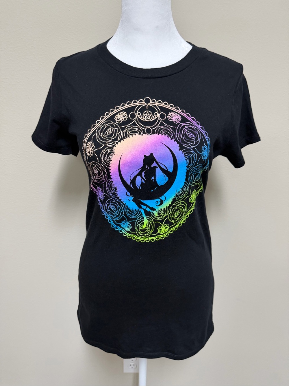 Sailor Moon Rainbow Silhouette Graphic T-Shirt Size Small